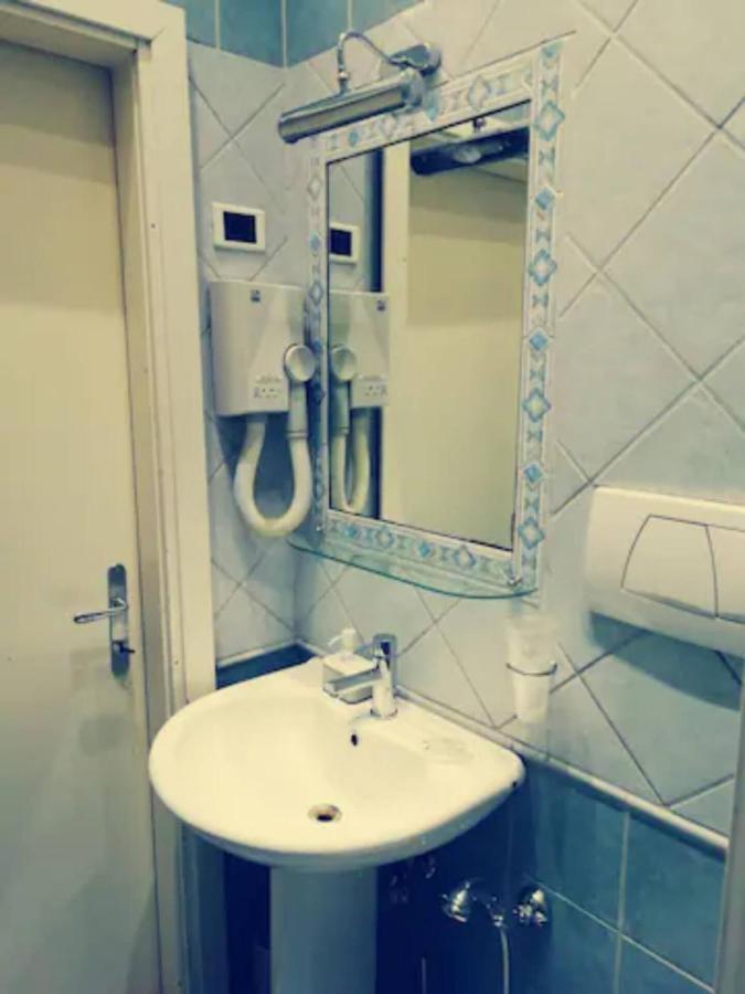 Fidarda Apartment โรม ภายนอก รูปภาพ